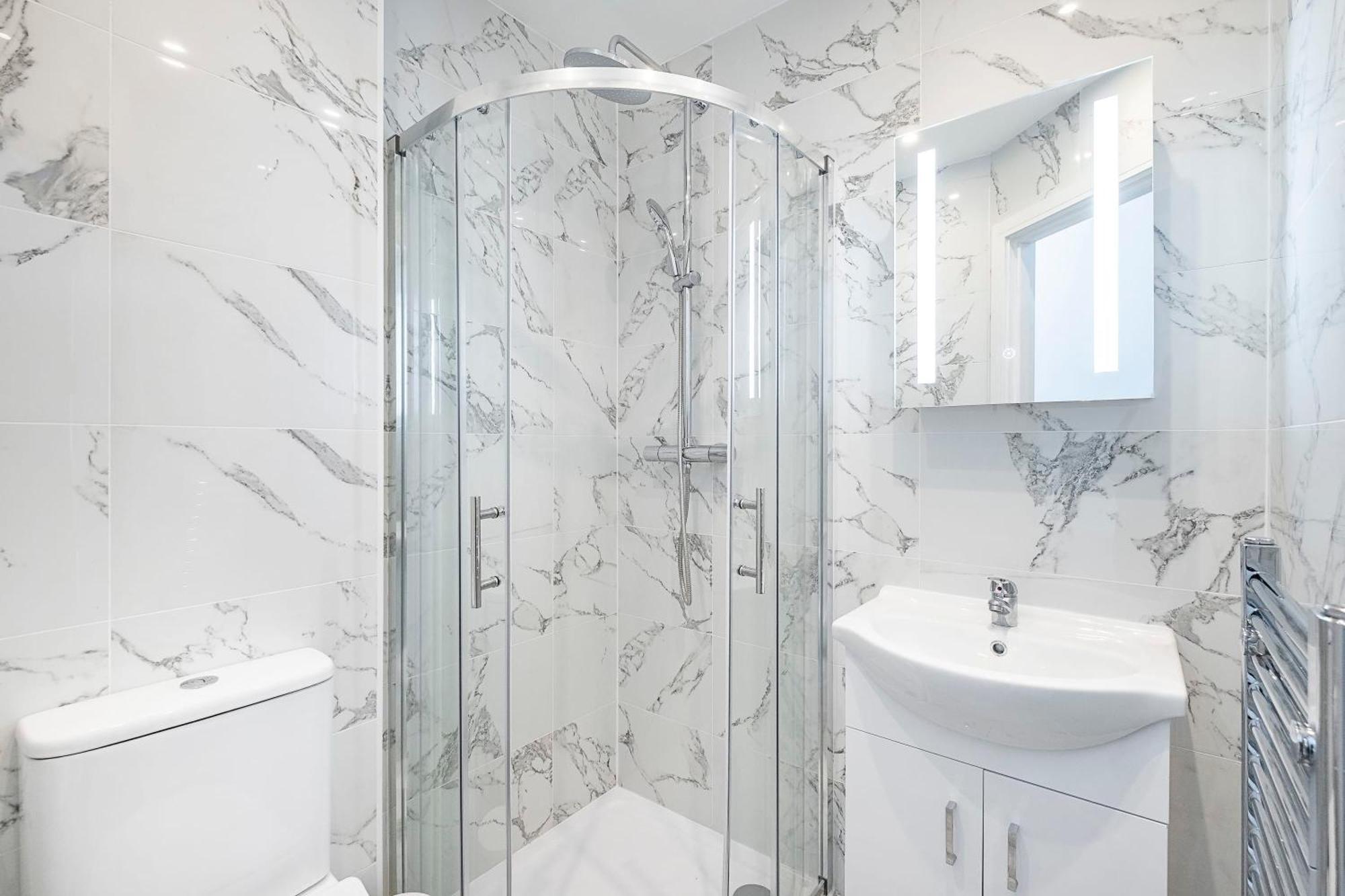 Apartament Victorian Beauty With Private Toilet And Shower Near Tube Station Londra