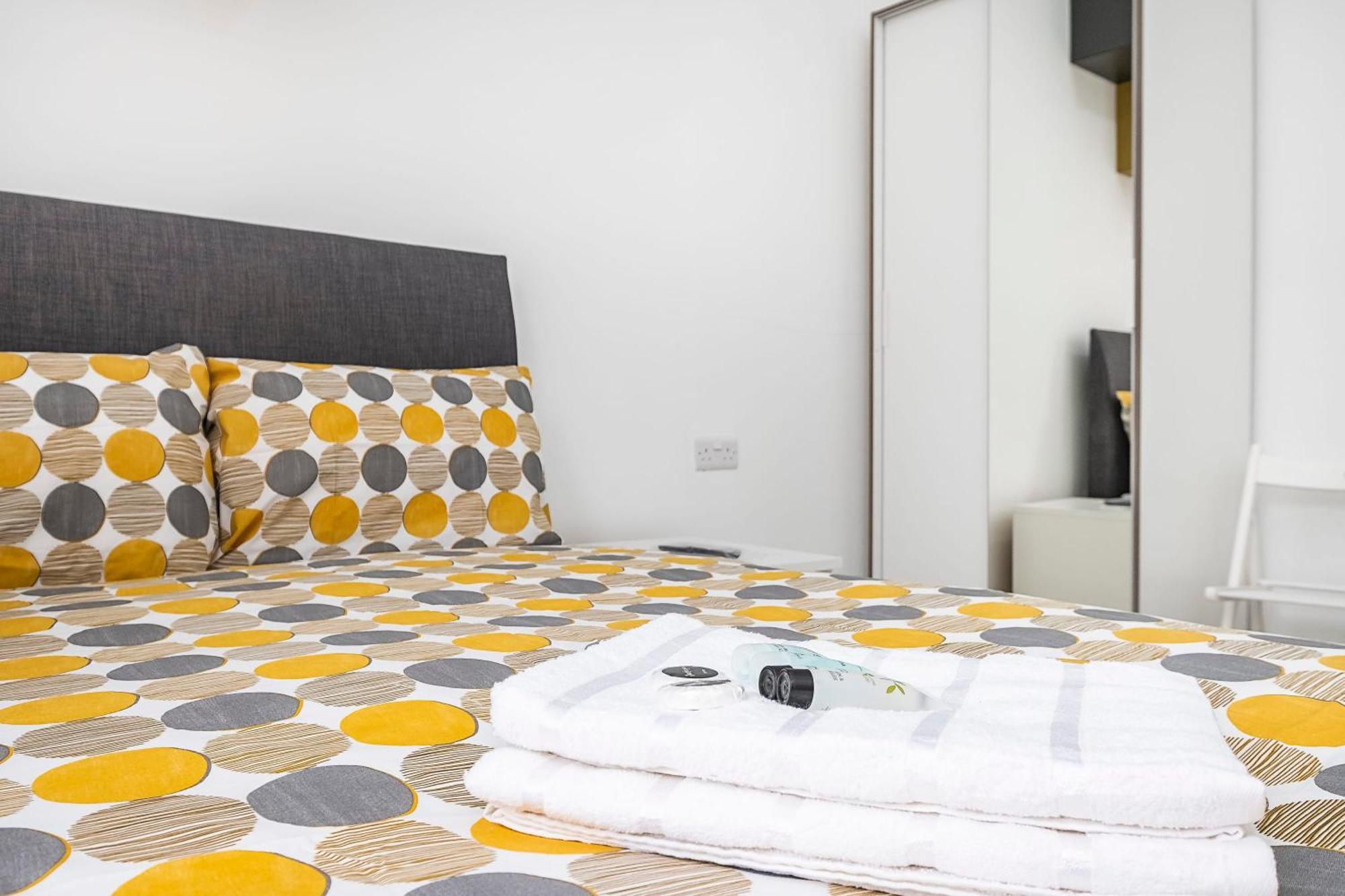 Victorian Beauty With Private Toilet And Shower Near Tube Station * Londra