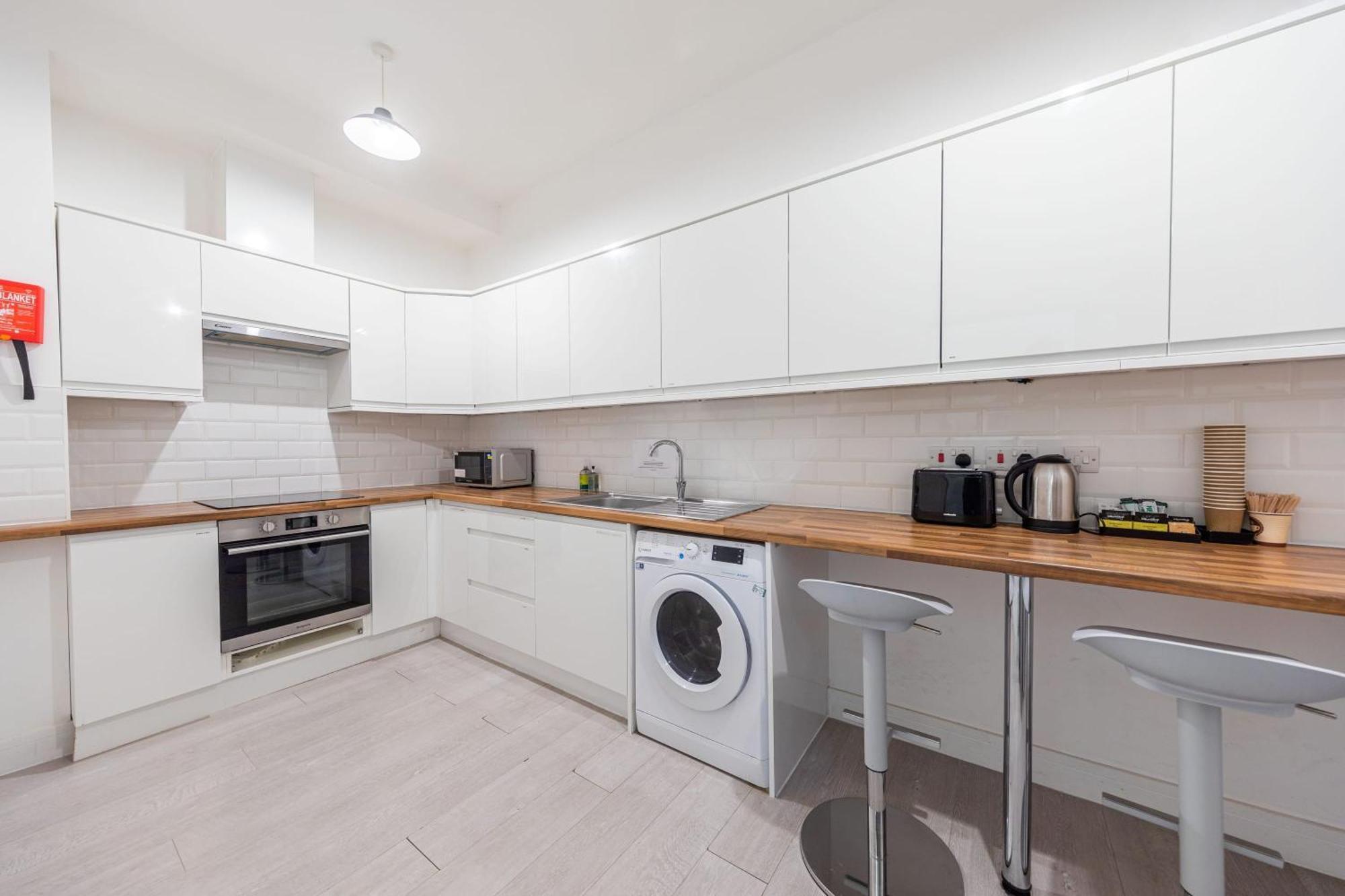 Victorian Beauty With Private Toilet And Shower Near Tube Station * Londra